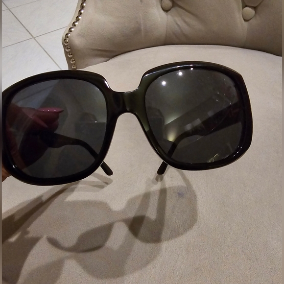 Burberry Authentic black sunshades - Picture 5 of 11